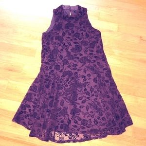 Xtraordinary S Burgundy lined dress